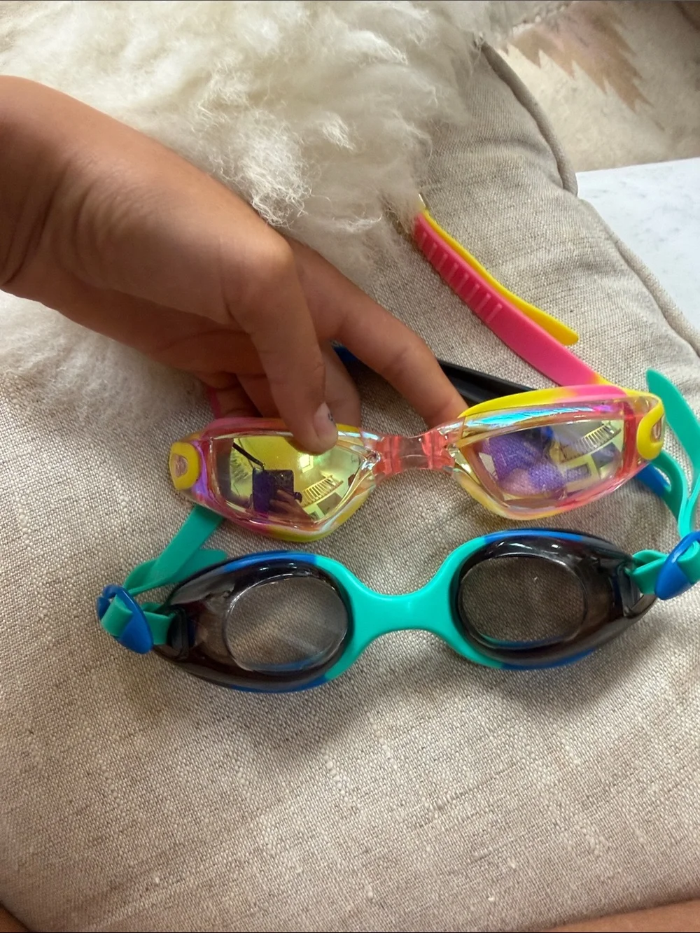 Kids Colorful Swim Goggles in Pink and Teal - Kid-Friendly Fit